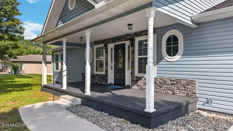 129 S Walden Drive, Harriman, TN 37748 - #3