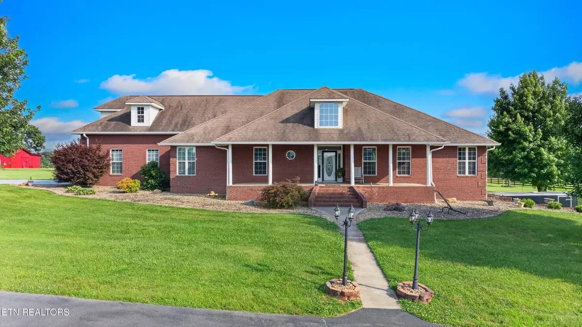 670 Burchfield Rd, Dandridge, TN 37725 - #1