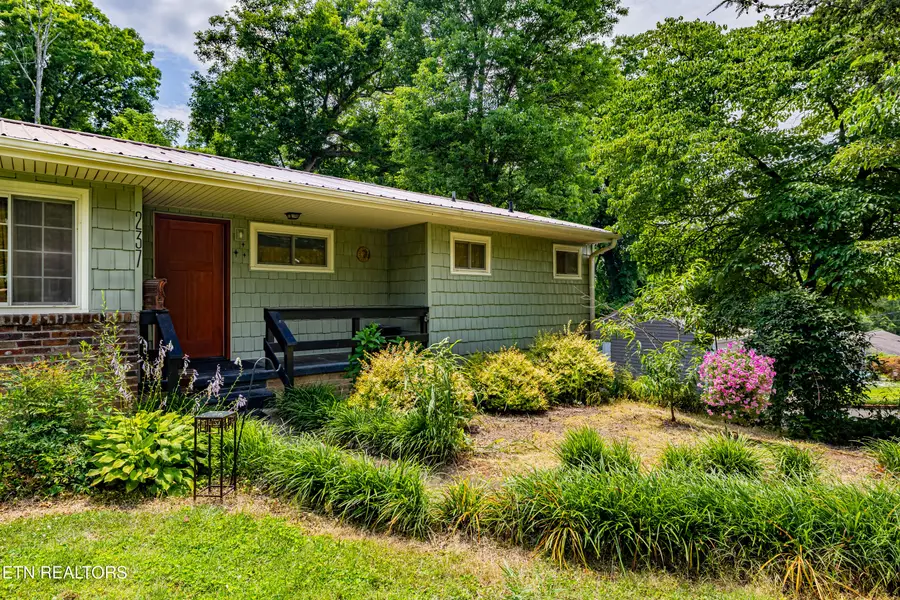 237 Stratford Rd, Knoxville, TN 37920 - #3