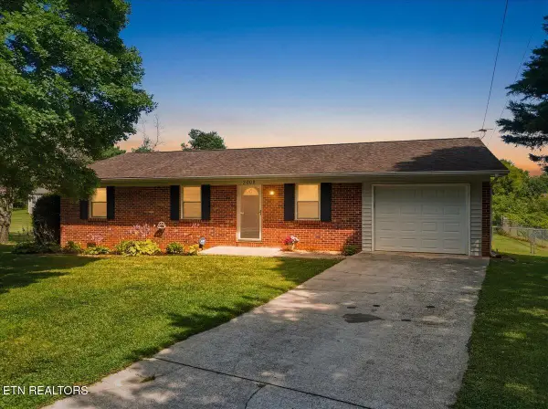 3008 Pleasant View Ave, Maryville, TN 37803