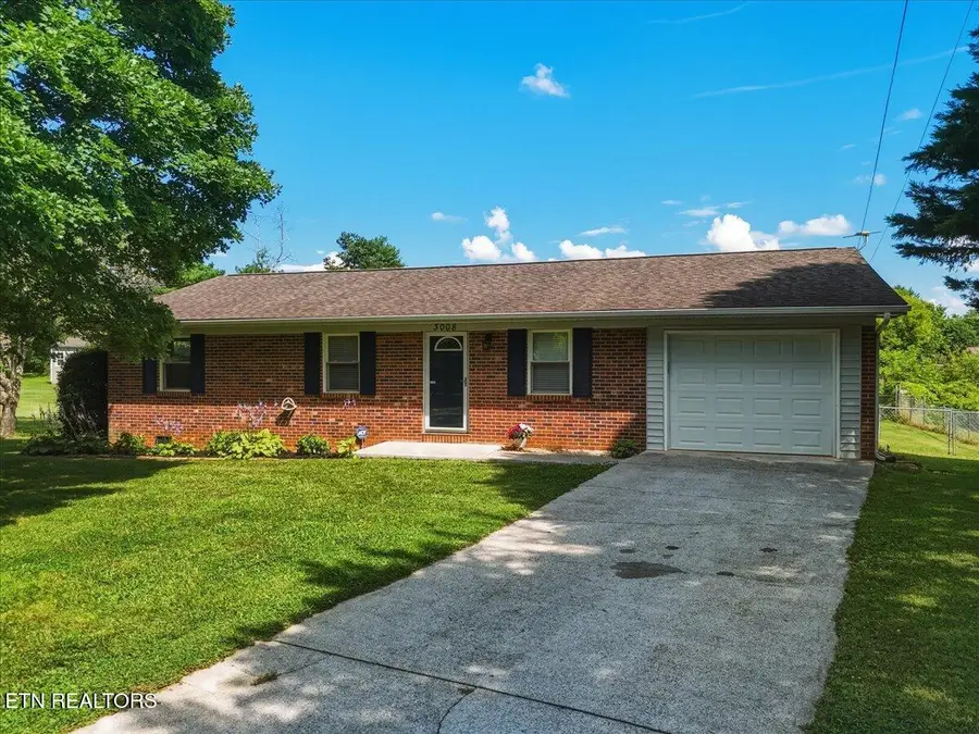 3008 Pleasant View Ave, Maryville, TN 37803 - #3