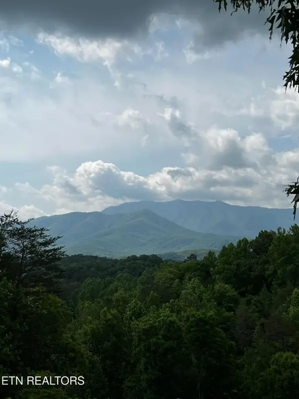 Lot 2 Vista Drive, Gatlinburg, TN 37738