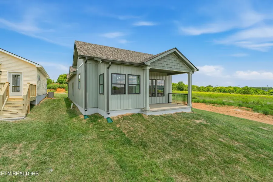 1034 Wentford Ave, Sweetwater, TN 37874 - #3