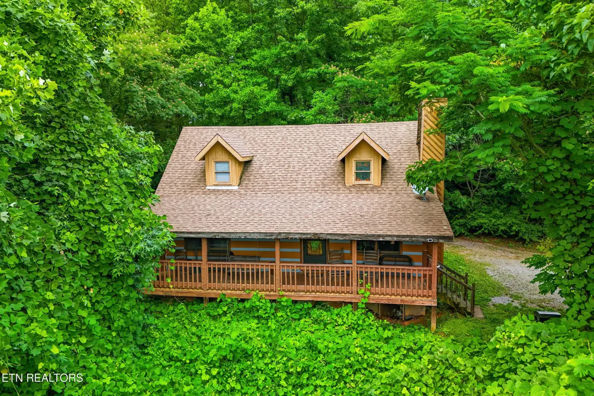 559 Crest Rd, Gatlinburg, TN 37738 - #1