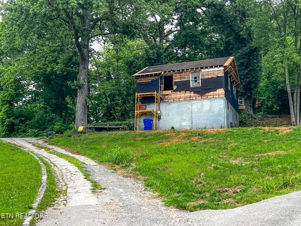 709 Lakeview Church Lane, Harriman, TN 37748 - #1