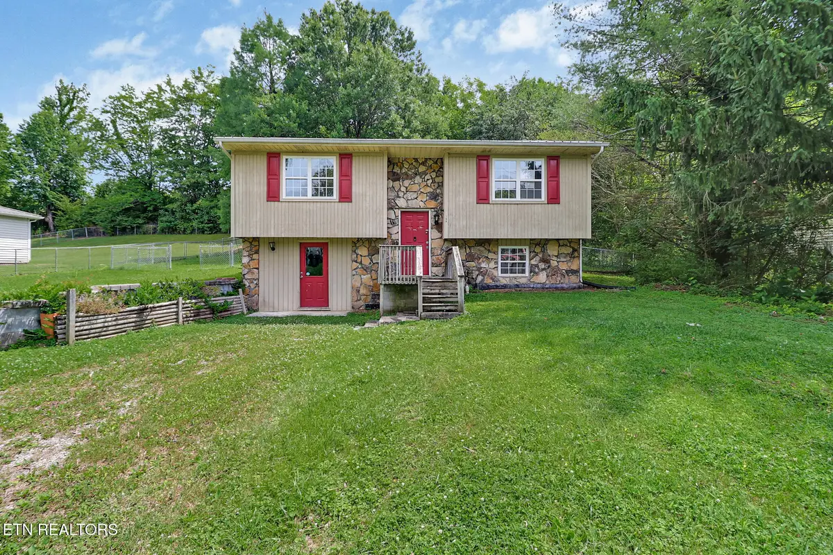 106 Willow Creek Rd, Wartburg, TN 37887 - #1