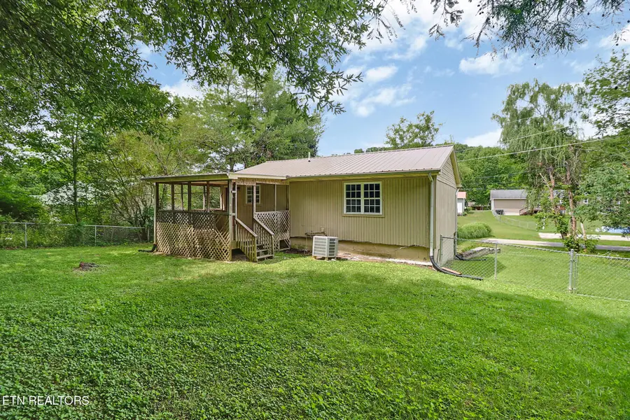 106 Willow Creek Rd, Wartburg, TN 37887 - #3