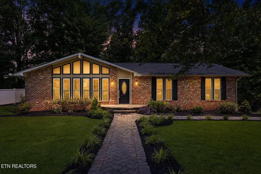 211 Connors Circle, Oak Ridge, TN 37830 - #2