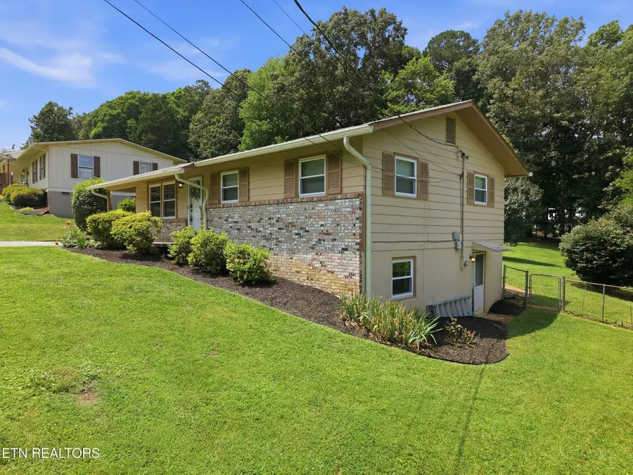 4933 Fleetwood Drive, Knoxville, TN 37921 - #3