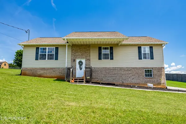 157 Ridgefield Drive, Dandridge, TN 37725