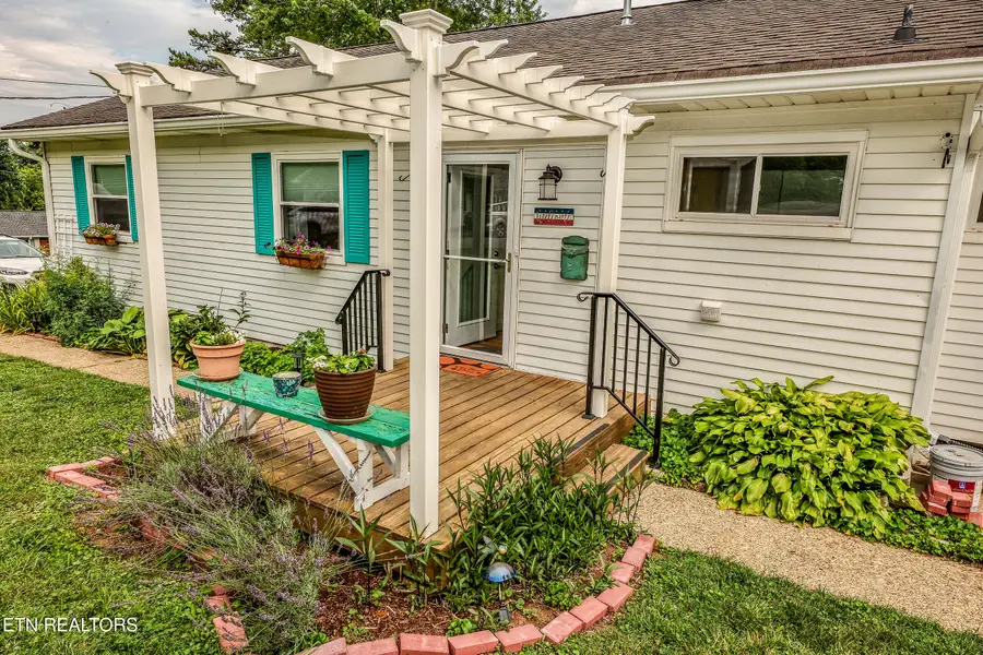 117 Tabor Rd, Oak Ridge, TN 37830 - #3