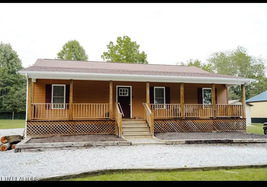 935 Pine Tree Rd, Jamestown, TN 38556 - #2