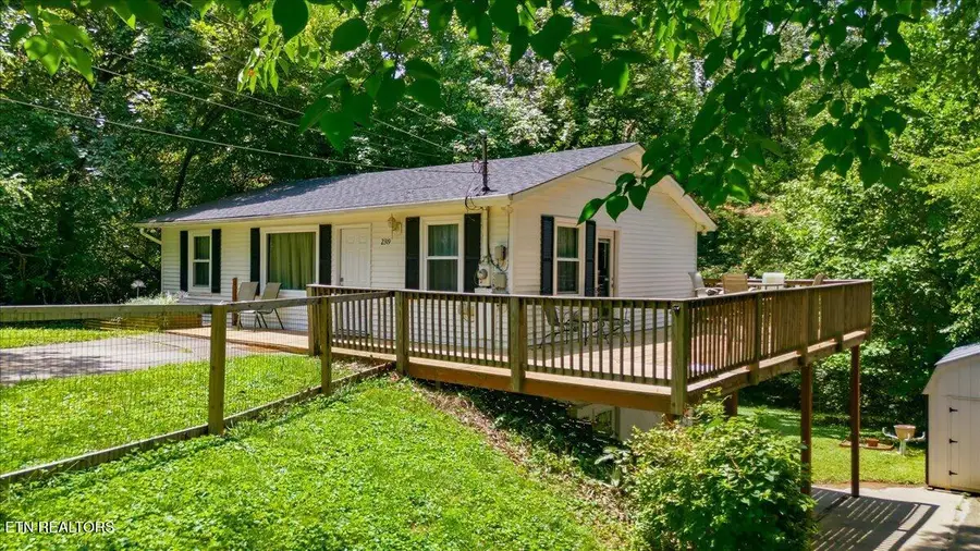 2319 Woods Smith Rd, Knoxville, TN 37921 - #2