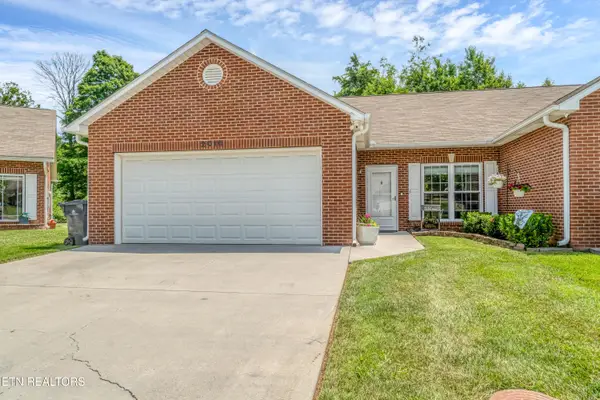 2010 Misty Glen Lane, Knoxville, TN 37909