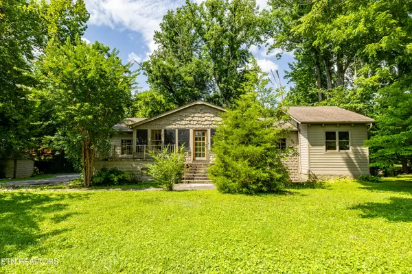 8229 E Lamar Alexander Parkway Pkwy, Townsend, TN 37882