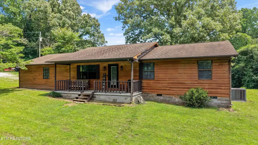 349 Fairchild St, Harriman, TN 37748 - #3
