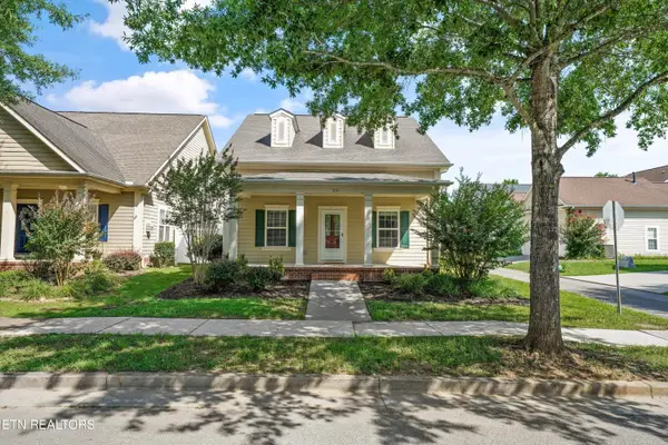 100 Forestberry St, Oak Ridge, TN 37830