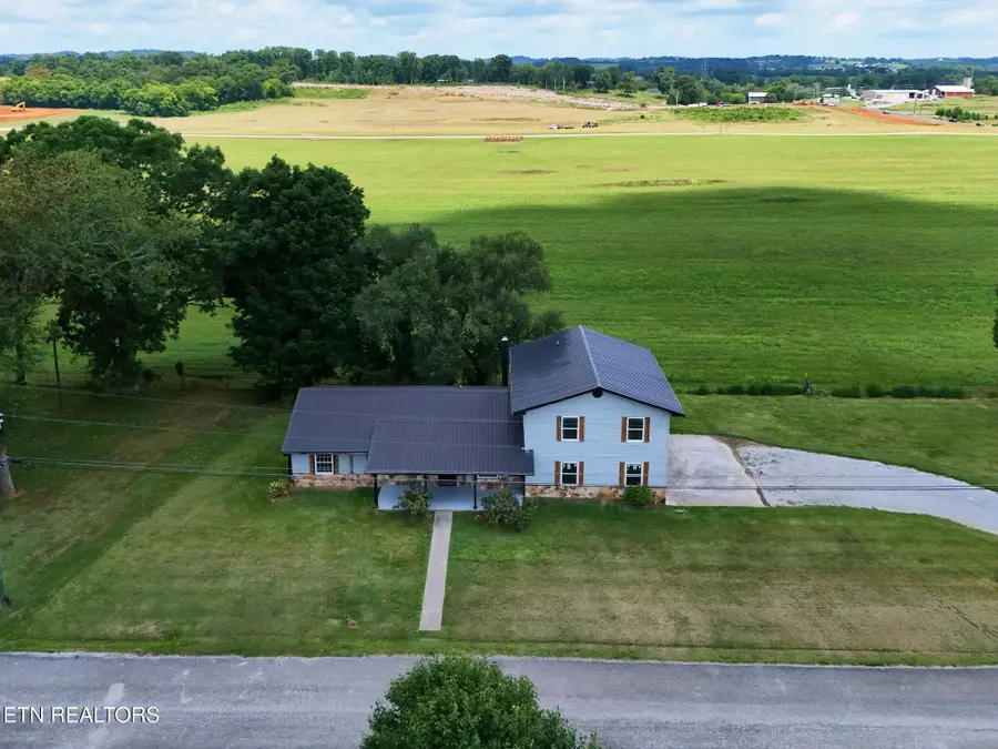 560 Rudd Rd, Greenback, TN 37742 - #2