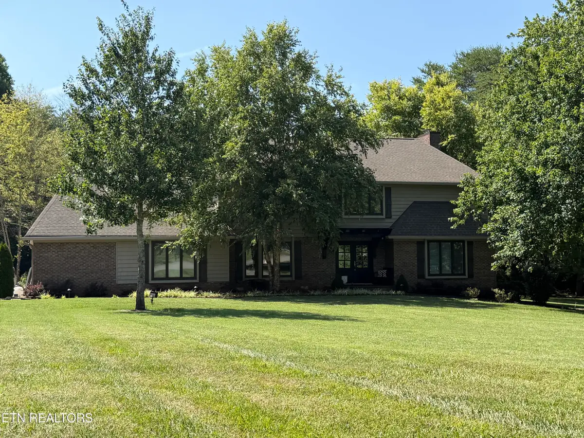 913 N Briarcliff Circle, Maryville, TN 37803 - #1