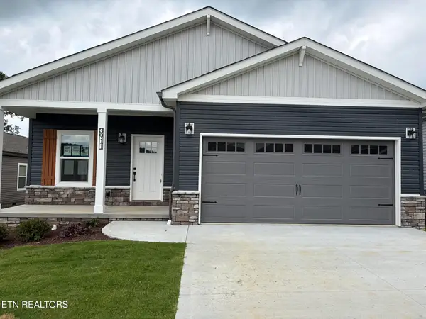 3911 Crimson Clover Lane, Knoxville, TN 37924