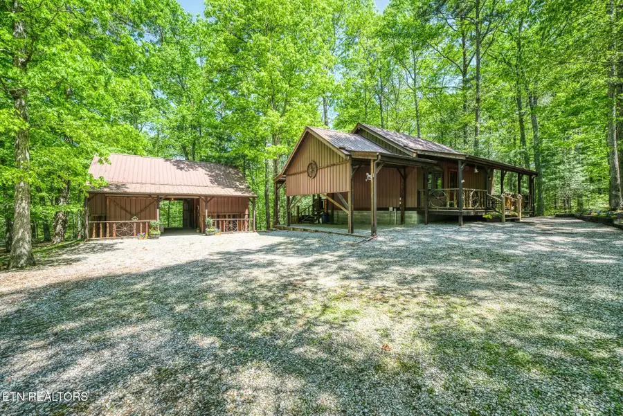 340 Spruce Creek Dr, Jamestown, TN 38556 - #2
