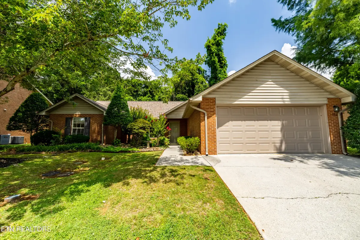 154 Manchester Drive, Maryville, TN 37803 - #1
