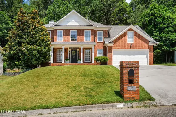 907 Garrison Ridge Blvd, Knoxville, TN 37922