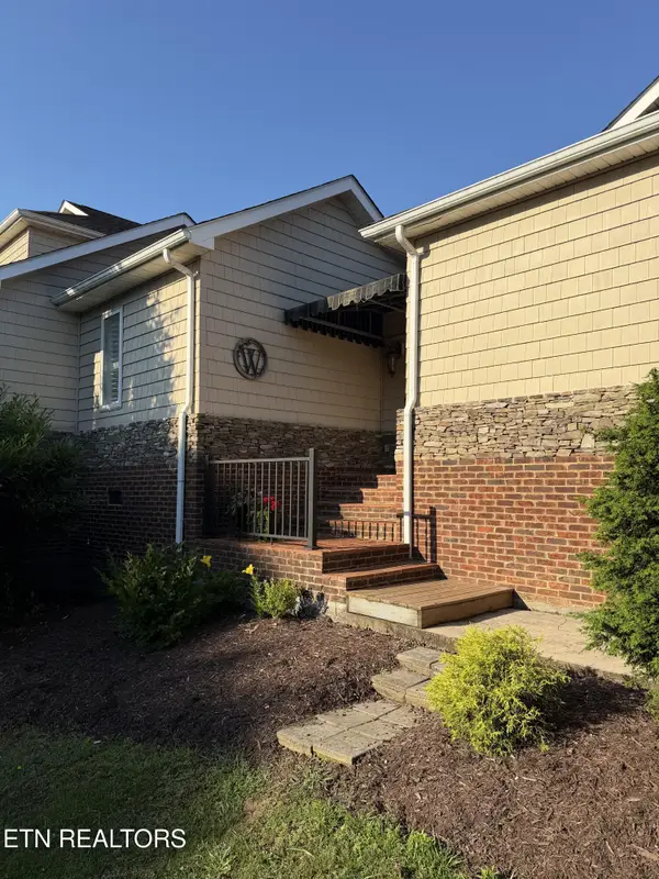 34 Whitehall, Bristol, TN 37620