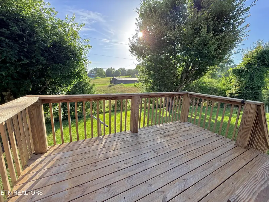 220 Russell St, Jonesville, VA 24263 - #3