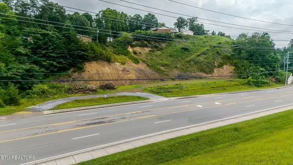 Veterans Blvd, Pigeon Forge, TN 37863