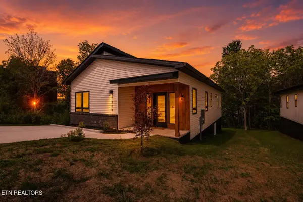 2325 Rock Gardens Drive, Sevierville, TN 37876