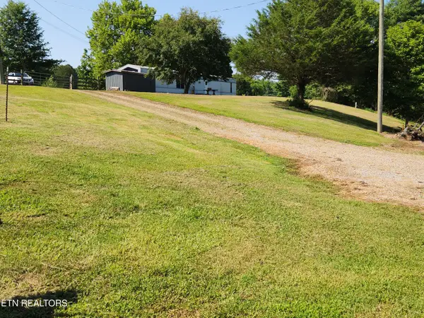 2734 W Tennessee 39 Hwy, Athens, TN 37303