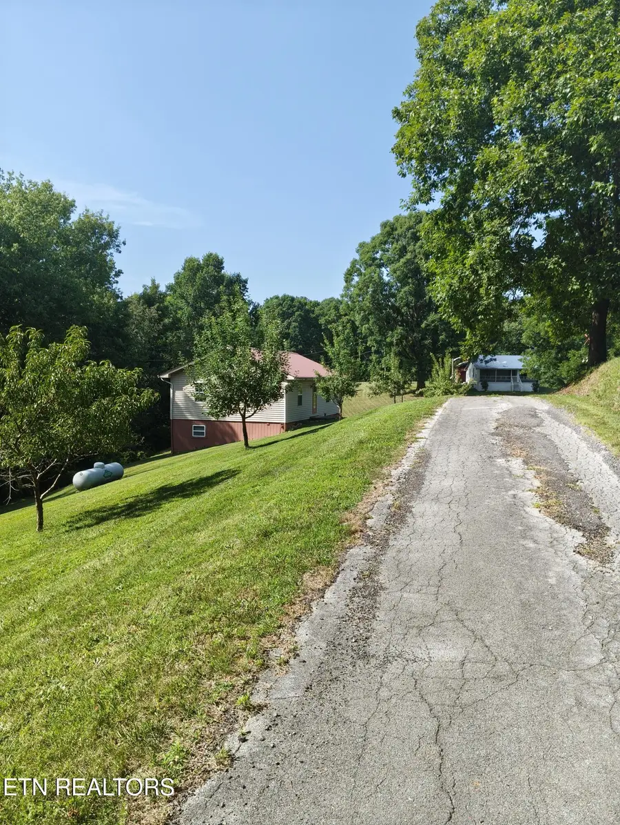 1947 Oody Rd, Loudon, TN 37774 - #2