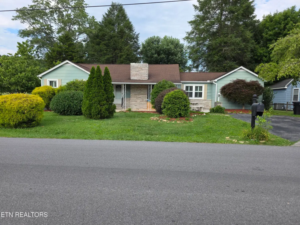 3303 Butler St, Pigeon Forge, TN 37863 - #1