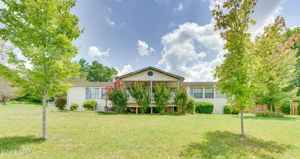 207 4th St, Corryton, TN 37721