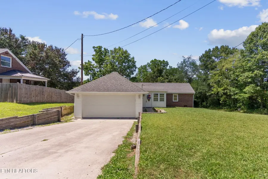 402 Old Highway 33, New Tazewell, TN 37825 - #2
