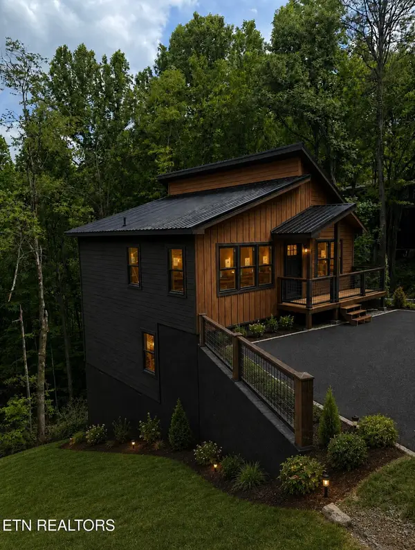 2670 Grassy Branch Loop, Sevierville, TN 37876