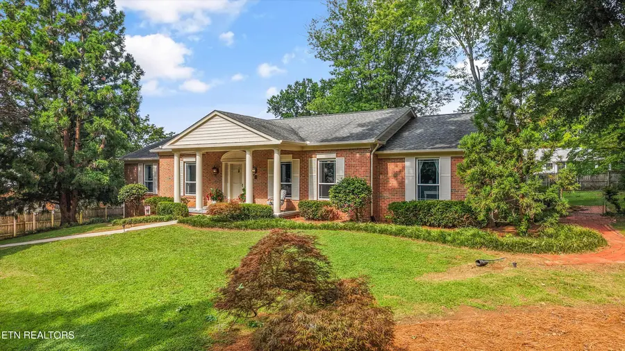 9632 Briarwood Drive, Knoxville, TN 37923 - #2