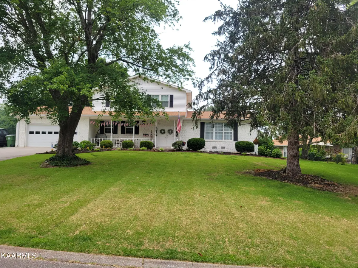 942 Radnor Rd, Maryville, TN 37804 - #1