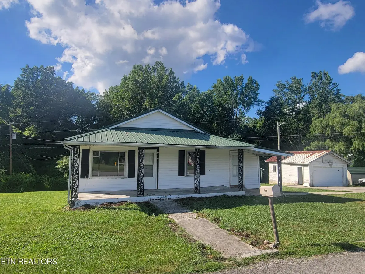 942 Mount View Rd, Robbins, TN 37852 - #1