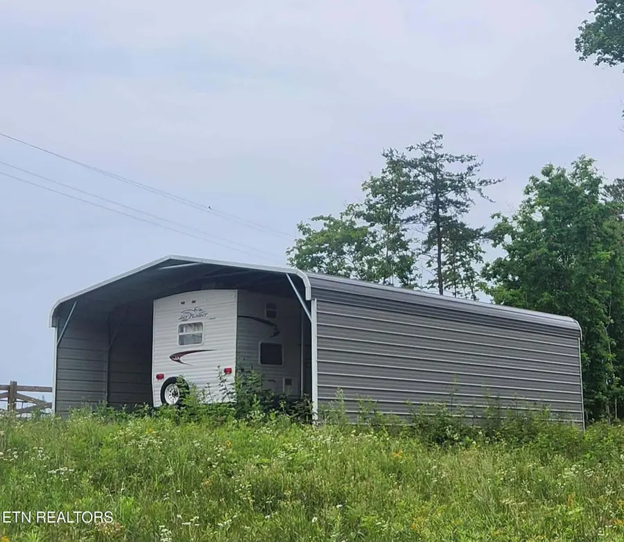 186 Crockett Cemetery Rd, Jamestown, TN 38556 - #2