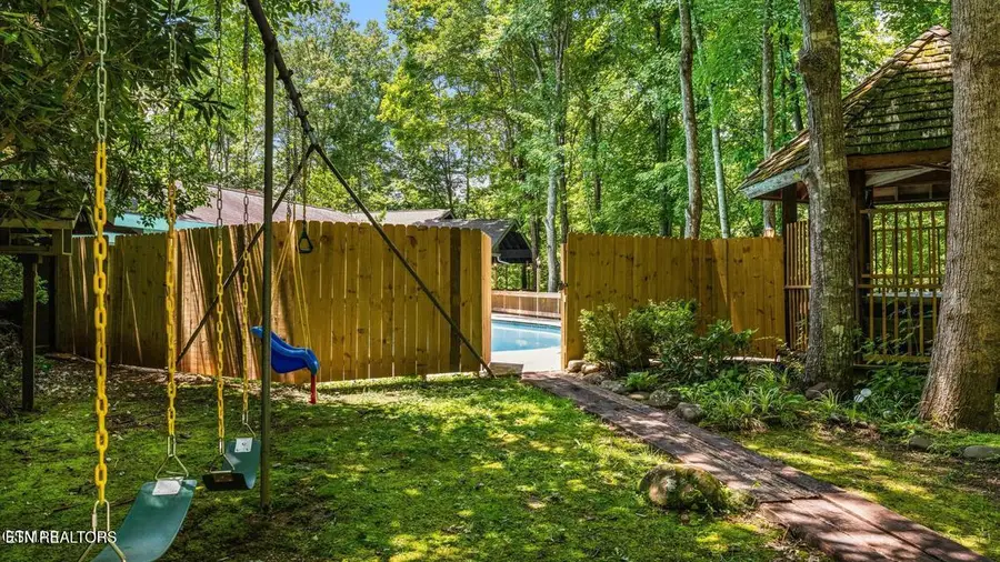 1115 Old Cartertown Rd, Gatlinburg, TN 37738 - #3