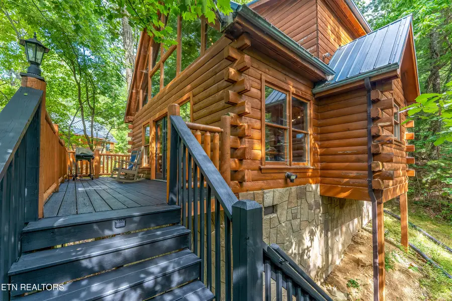 1820 Beach Front Drive, Sevierville, TN 37876 - #2
