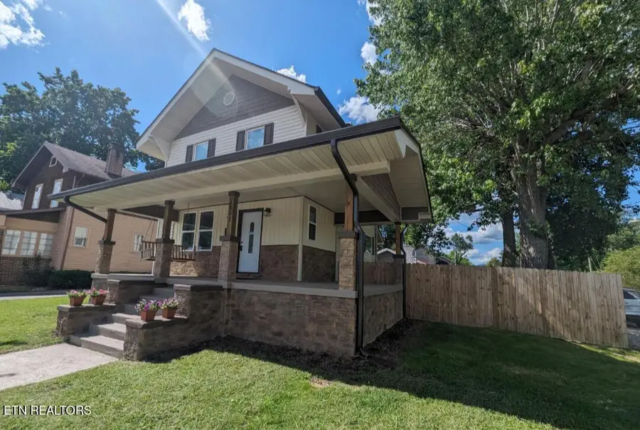 2802 W Cumberland Ave, Middlesboro, KY 40965 - #2