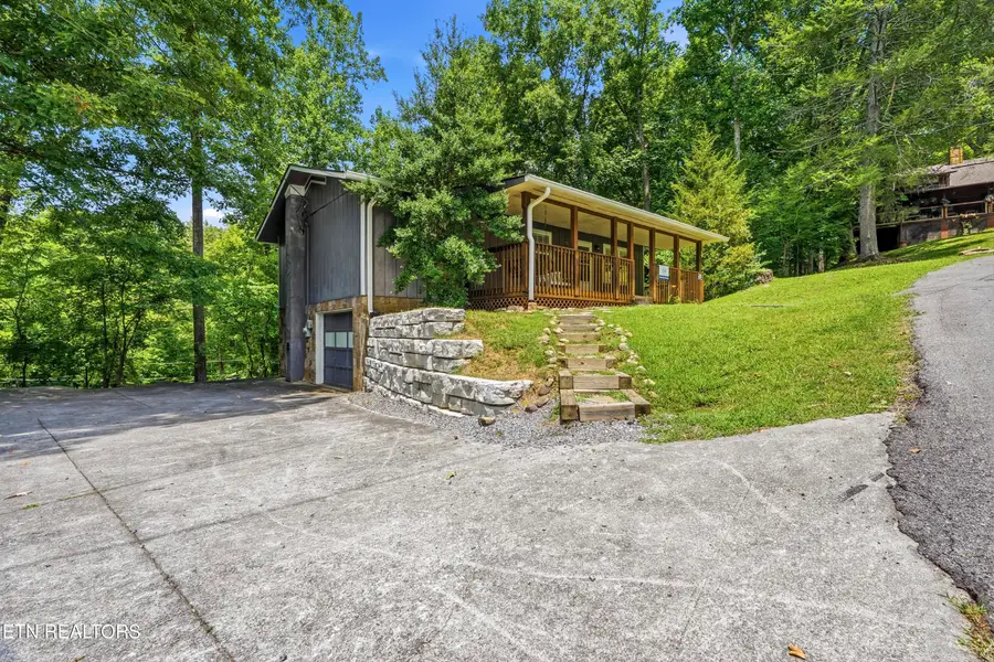 2106 Hickory Manor Rd, Sevierville, TN 37862 - #3