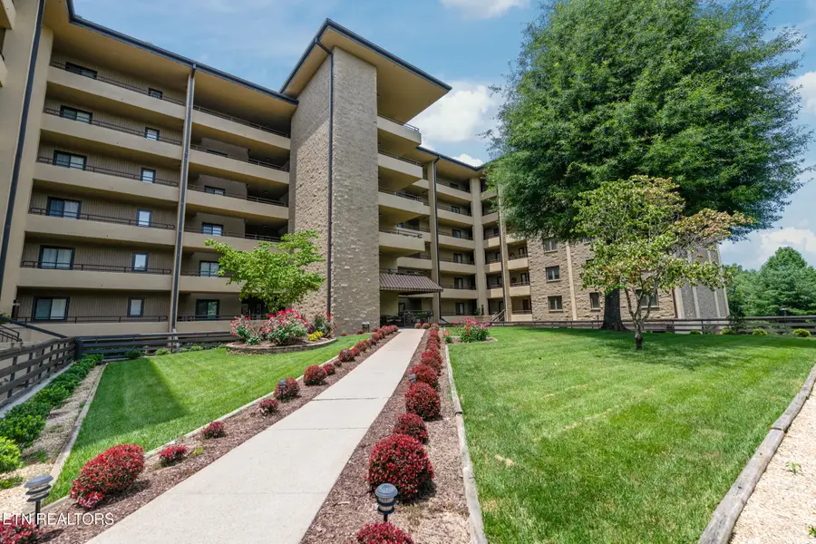 1704 Hidden Hills Rd #APT 108, Gatlinburg, TN 37738 - #2