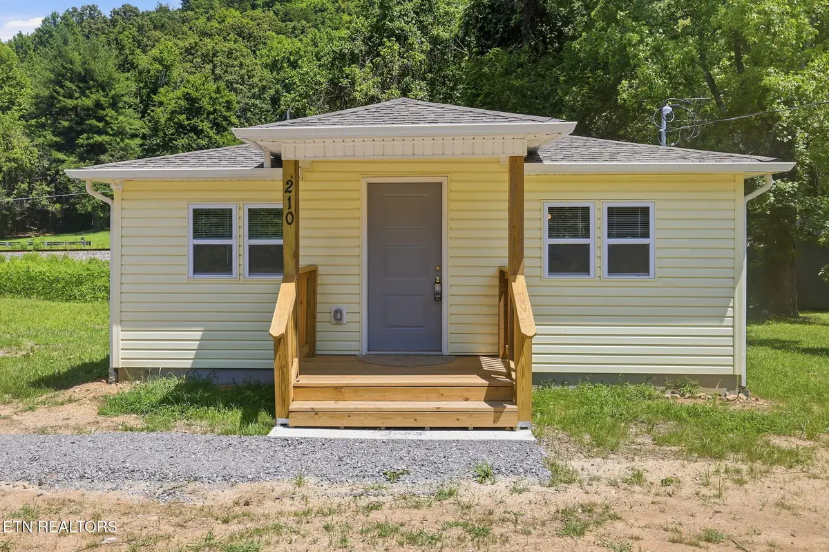 210 E Spring St, Oliver Springs, TN 37840 - #1