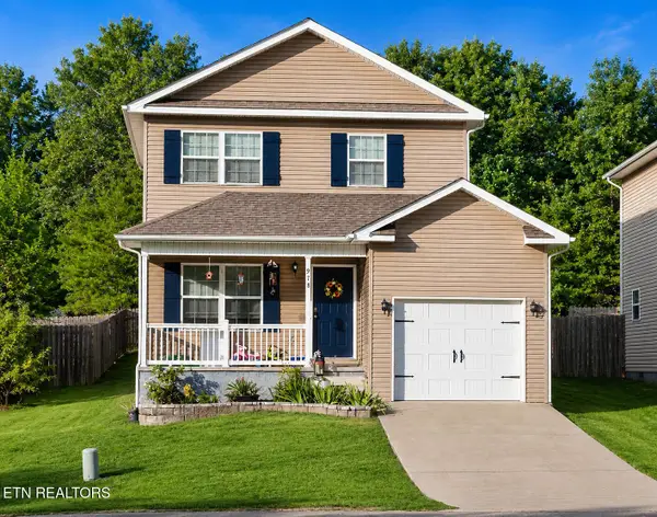 978 Norwood Village Lane, Maryville, TN 37801