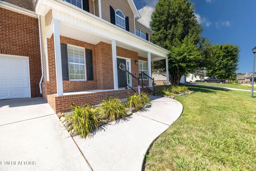 120 E Glenview Drive, Lenoir City, TN 37771 - #3