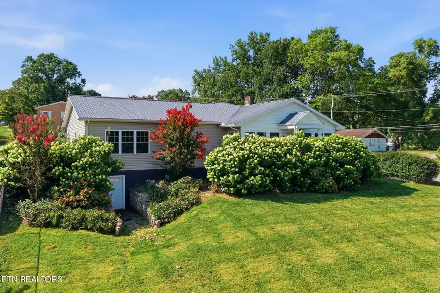 800 N Kingston Ave, Rockwood, TN 37854 - #3